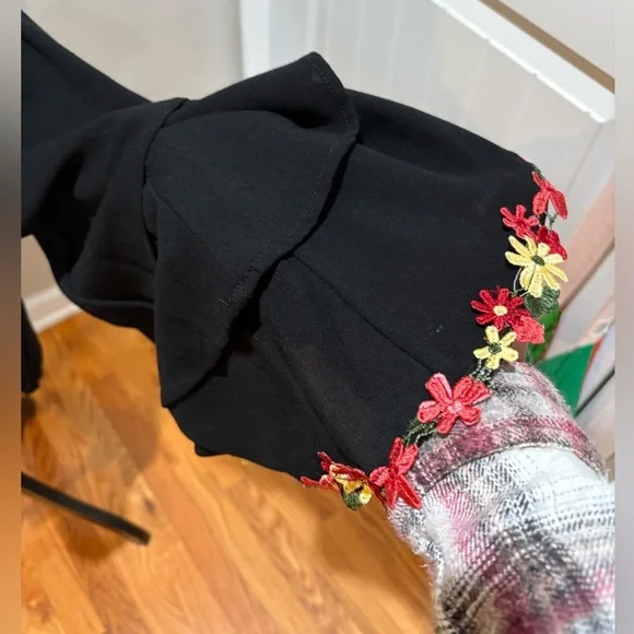 ▪️UMGEE Floral Sleeve Blouse - Picture 7 of 9